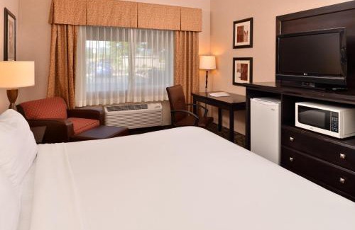 Medford Hotel | Clarion Pointe Medford
