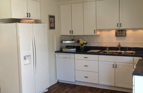 Nags Head Cottage | Classic 3 Bedroom 1.5 Bath ,Beach/Ranch Cottage in Excellent Condition