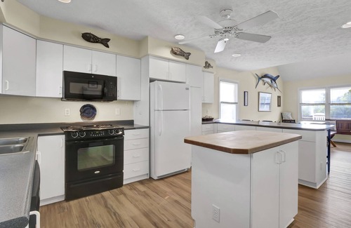 Wrightsville Beach Cottage | Classic beach cottage on beautiful Wrightsville Beach. 4 Bedrooms, 3 Baths
