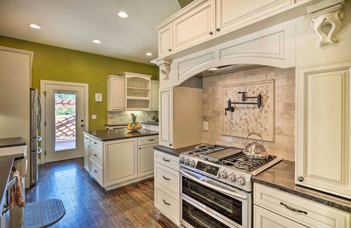 Canon City Cottage | Classic Cañon City Getaway - 13 Mi to Royal Gorge!