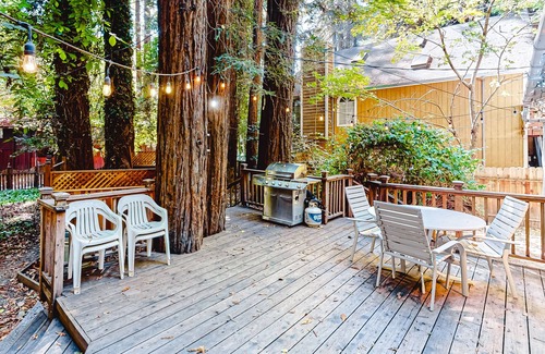 Guerneville House | Classic cabin steps to river, beach - private hot tub & fireplace - dog-friendly