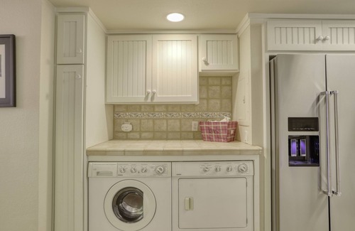 Downtown Condo | Classic California Oceanfront Living