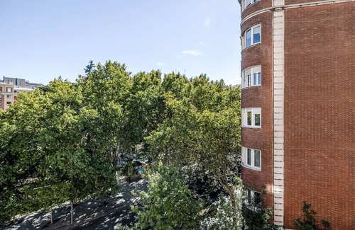 Castellana Apartment | Classic Castellana 3BR w/Doorman, nr Dining, by Blueground