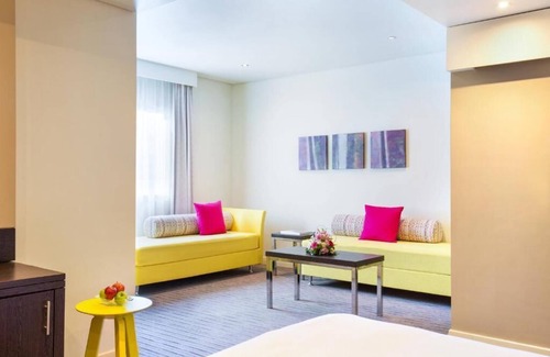 Al Majaz Apartment | Classic Family Room Near Nakheel Osais Sharjah