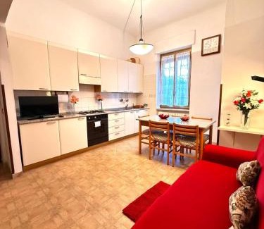 Affori Apartment | Classic Milan house 15 minutes from Duomo