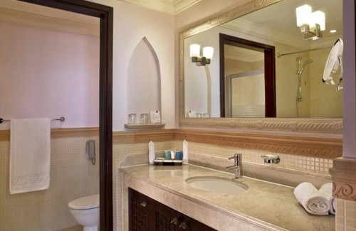 Dubai Media City House | Classic Room Near Dubai Media City Park