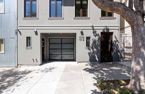 Nob Hill Apartment | Classic Russian Hill 3BR, nr Park, Museum, Dining & Shops, by Blueground