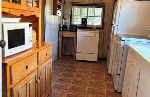 Sauble Beach Cottage | Classic Sauble Cottage- River directly behind, beach right across the street!