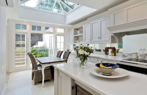 Brompton & Hans Town House | Classical Living in Knightsbridge, by Veeve