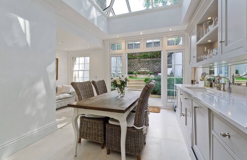 Brompton & Hans Town House | Classical Living in Knightsbridge, by Veeve