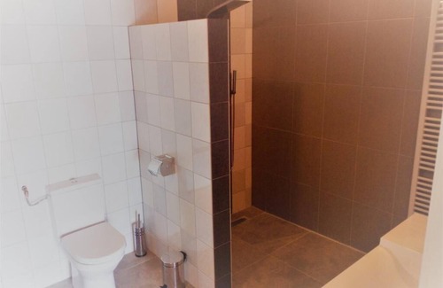Hoenkoop Apartment | Classy room with a beautiful view over the landscape of the green heart