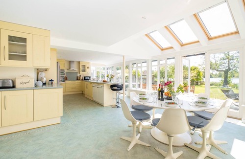Thorpeness Cottage | Claysmead - A large house on the banks of famous Thorpeness Meare - sleeps 19