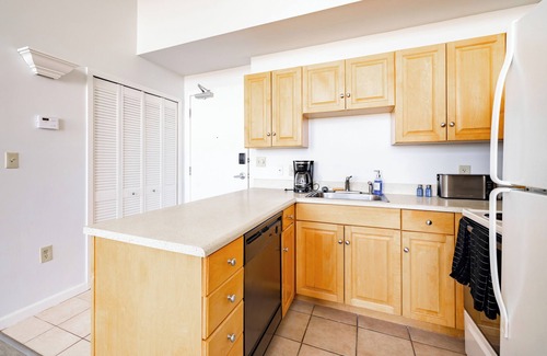 Playhouse Square Apartment | CLE 2BR Loft/Progressive/Playhouse/Wolstein/1 FREE Parking.