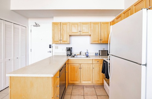 Playhouse Square Apartment | CLE 2BR Loft/Progressive/Playhouse/Wolstein/1 FREE Parking.