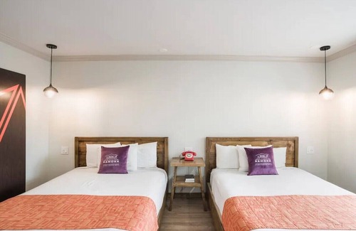Ramona Cabin | Clean 2 Double Bed Room in Ramona Wineries