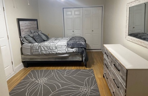 Kenner - Louis Armstrong International Airport House | Clean 2BR House w/Arcade machine close to Airport!