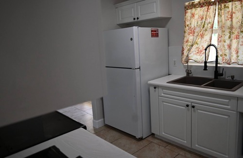 North Port House | Clean, Attractive, Comfortable 3 Bedroom, 2 Bath Home in Quiet Neighborhood.