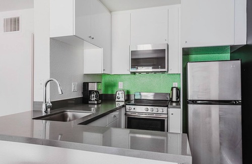 Los Angeles Apartment | Clean Burbank 1BR, Fully Furnished & Equipped, by Blueground
