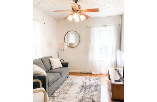 Midtown House | Clean, Comfortable, Close to Schools and Hospital.
