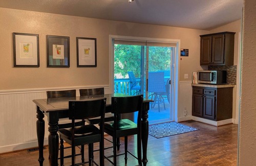 Eastsound House | Clean & Cozy 2br/2ba, Remodeled w/Hot Tub, Close To Beach & Town: See Reviews