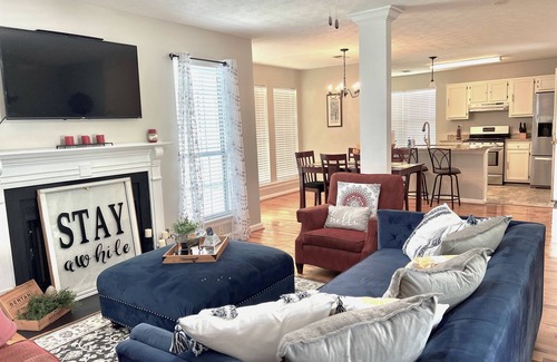 Lawrenceville House | Clean + Cozy + Close to 85 & 316 | Pets