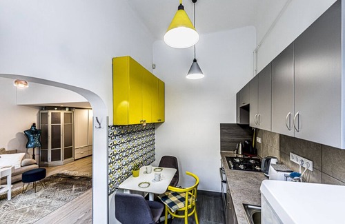 Istvanmezo Apartment | CLEAN flat - CUTE garden - CAR parking