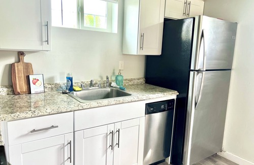 Payson Apartment | Clean Modern Apartment-75” SMART TV & Xbox