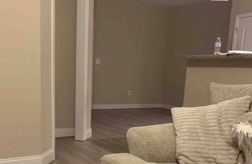 Forest Apartment | Clean, Private, 4 min to highway 🛣 & Discounts