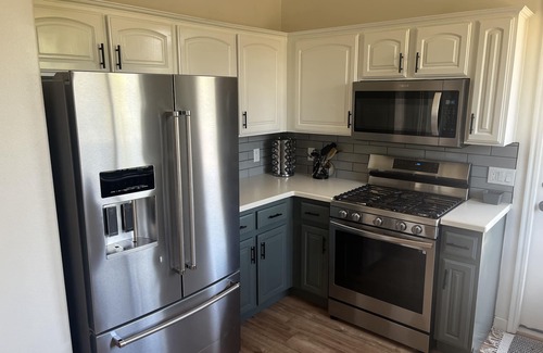 Washington House | CLEAN, Quiet, Gorgeous Views, Pet Friendly
