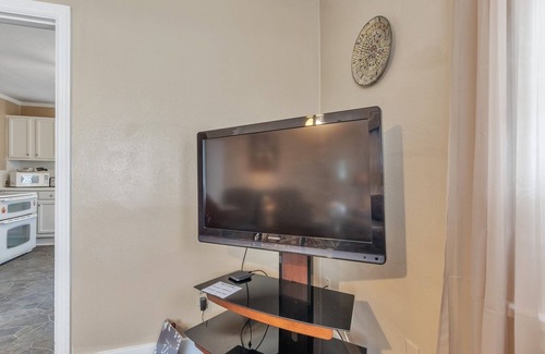 Little Rock House | Clean Safe Comfortable Housing - Cozy Cottage