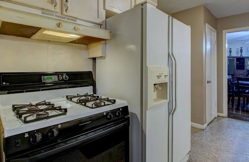 Little Rock House | Clean, Safe Comfortable - Charming 4-bedroom house in Little Rock