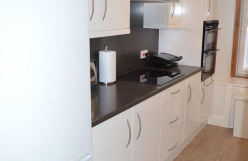 Perth Apartment | Clean & Stylish City Centre Apartment