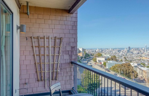 San Francisco Apartment | Clean Twin Peaks 2BR w/Patio, nr Groceries & Coffee, by Blueground