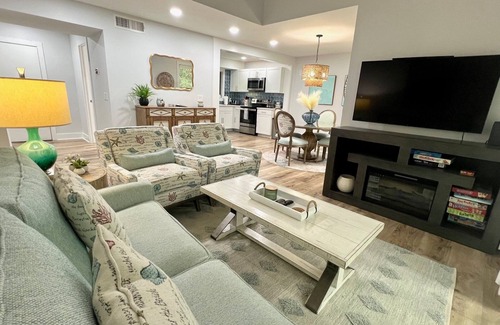 Seabrook Island Villa | Clean, updated villa half mile to beach. Club access.