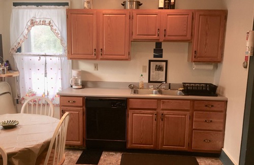Ludlow Apartment | Clean, Updated, & Well Appointed-Family & Dog Friendly Rental