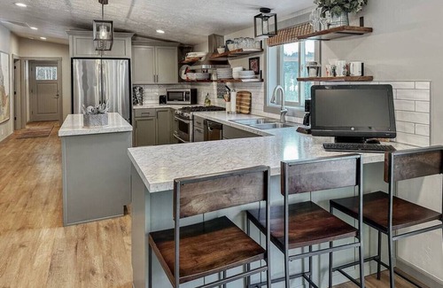Cascade Apartment | Clear Creek Retreat .