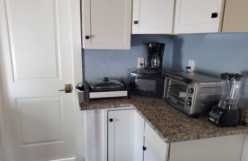 Largo House | Clearwater near Largo Tiny House Pets OK