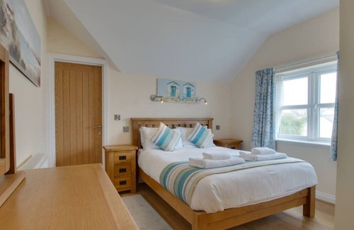 Horton House | Clementine Cottage in the beautiful Swansea