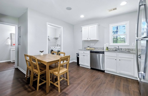 Clemson House | Clemson Weekend Rental- very close to campus, 4 Bedroom 3 Bathroom