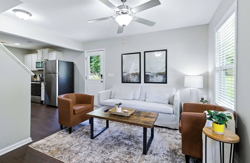 Clemson House | Clemson Weekend Rental- very close to campus, 4 Bedroom 3 Bathroom