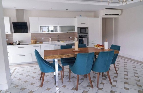 Alanya House | Cleopatra Beach Ultra-Luxury 3-bedroom Penthousenn