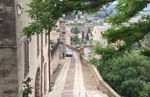 Spello Apartment | Cleopatra - Hilltop Medieval Escape with Panoramic View