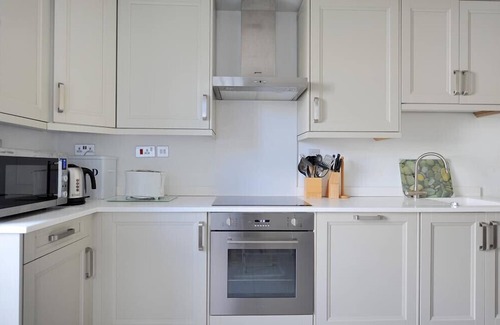 Lyme Regis Cottage | CLEVE HOUSE, family friendly, country holiday cottage in Lyme Regis