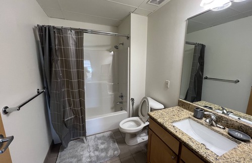 Cleveland Apartment | Cleveland Lakefront Luxury Apartment