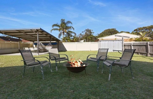 Culburra Beach House | Cleveland Place - beach access