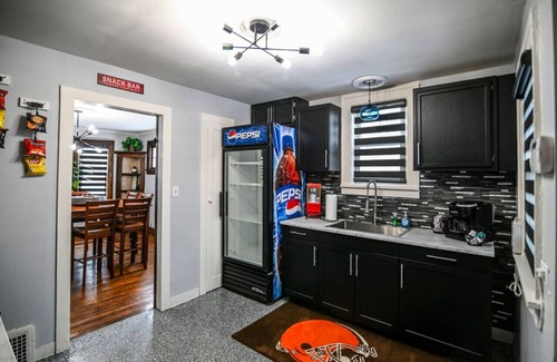 East Cleveland House | Cleveland’s Sports House | Themed | Sleeps 6