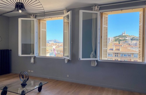 Hotel-de-Ville Apartment | Click! 7th-Fl w Rooftop Terrace Panoramic Old Port Views Walk ALL in Marseille