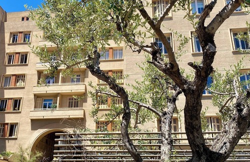 Hotel-de-Ville Apartment | Click! 7th-Fl w Rooftop Terrace Panoramic Old Port Views Walk ALL in Marseille