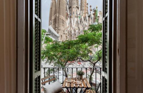 La Sagrada Familia Apartment | Click&Flat Gaudi Dream II