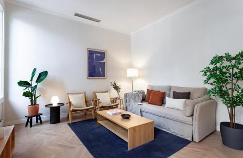 La Sagrada Familia Apartment | Click&Flat Gaudi Dream II